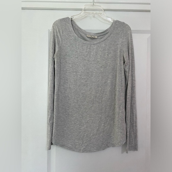 Express Tulip Back Long Sleeve Tee - Picture 1 of 3